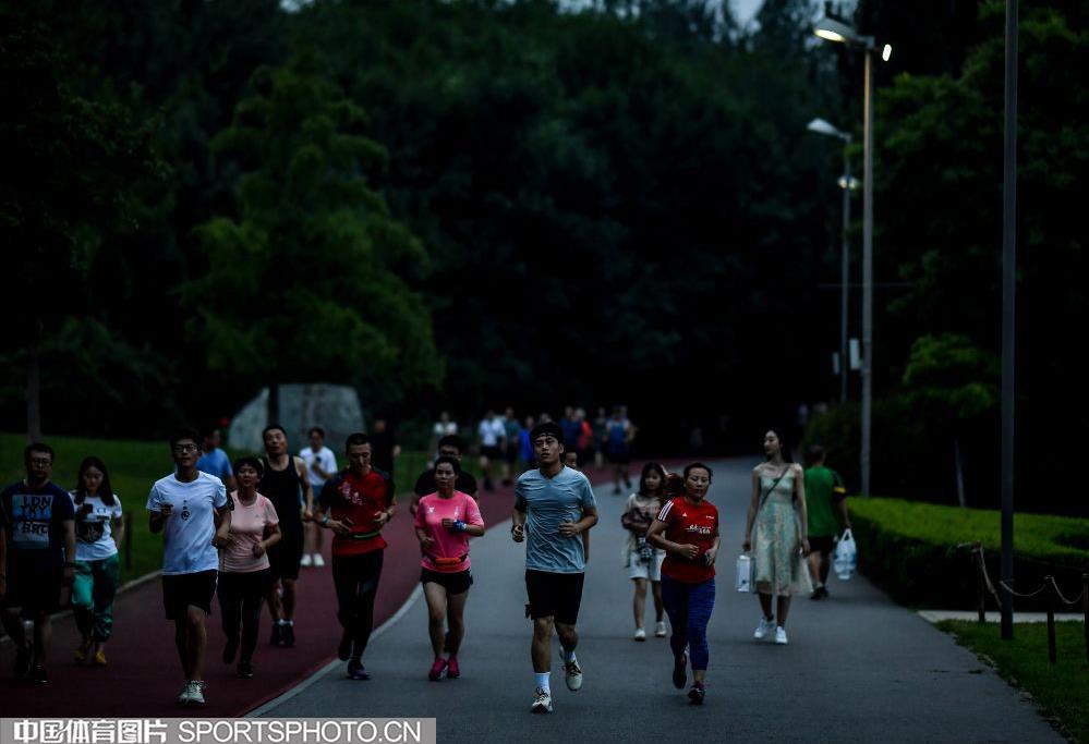 德企高管踮着脚看中国机器人技术实力获认可(图1)